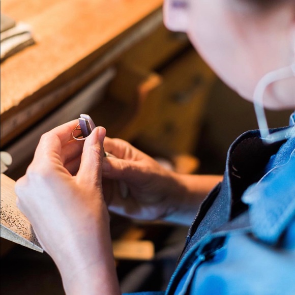 Hand made circle ring - Picture 3 of 3